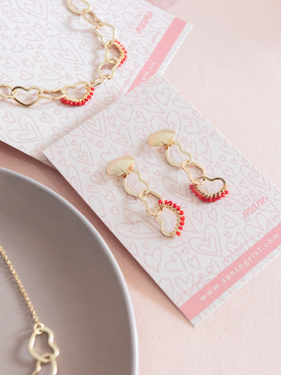 Aretes Love