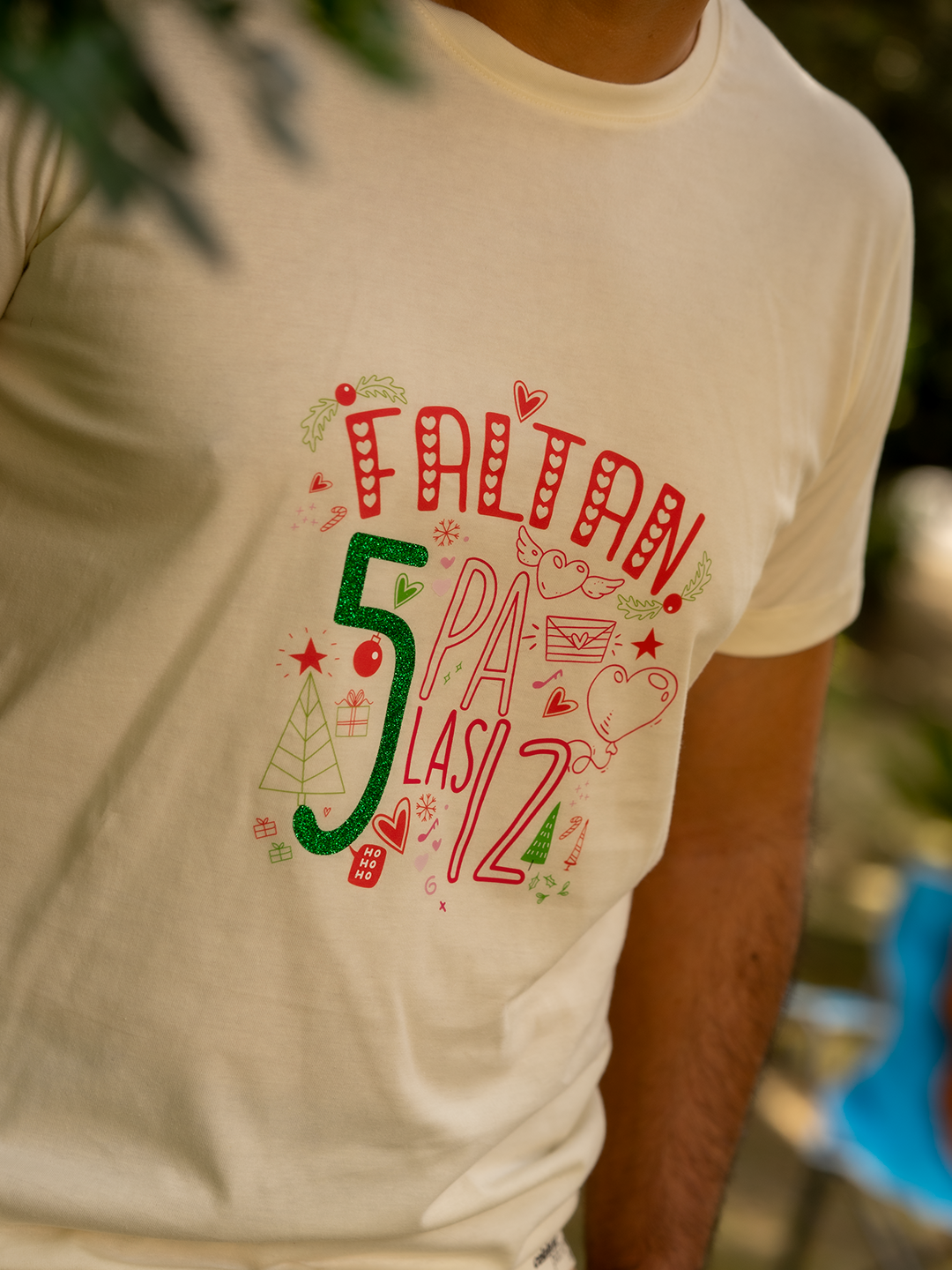 Camiseta Unisex Faltan 5 Pa las 12