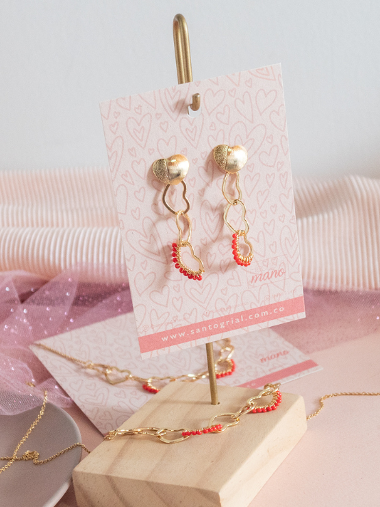 Aretes Love