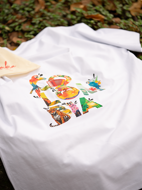 Kit Camiseta Colombia es Amor